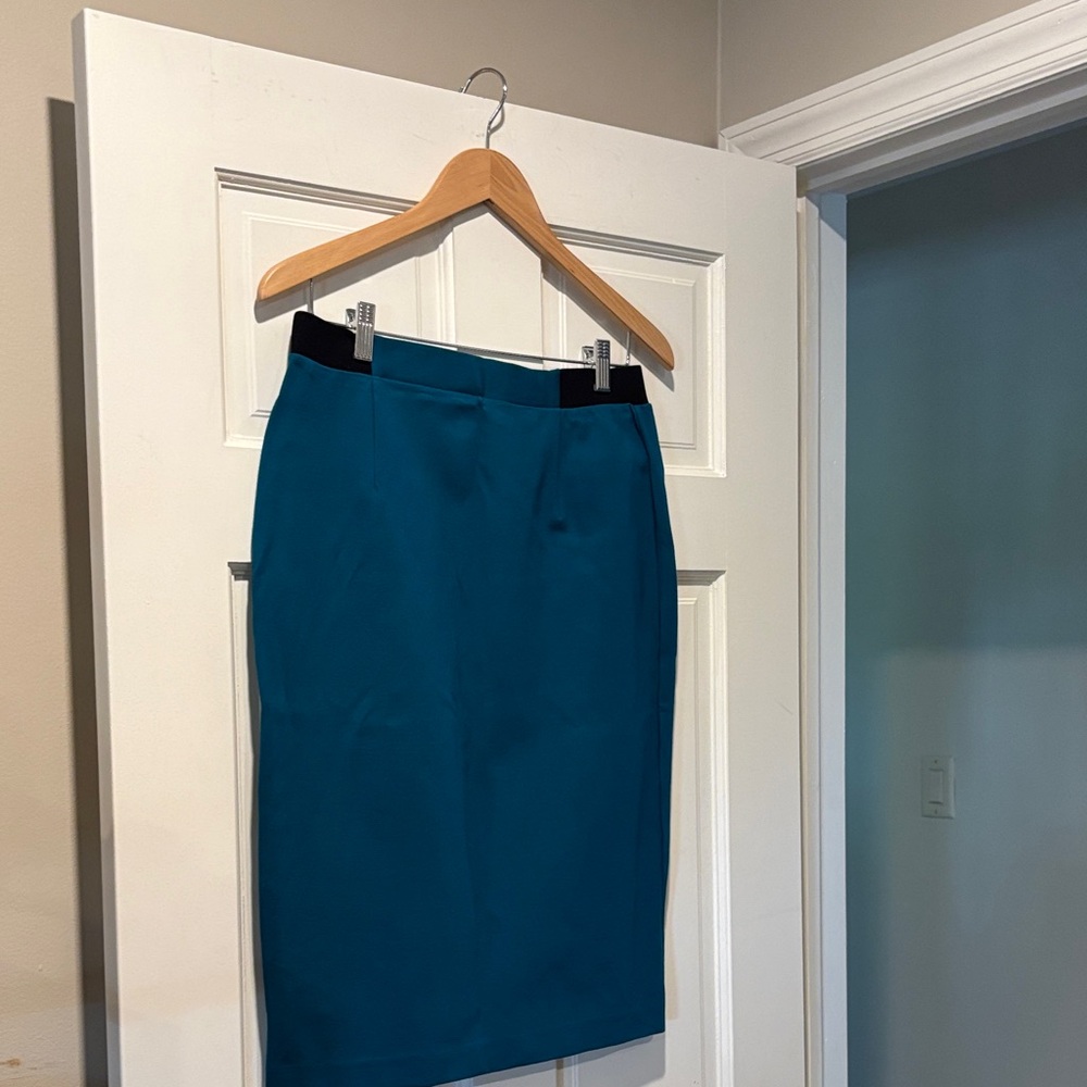 Chic Teal Pencil Skirt
